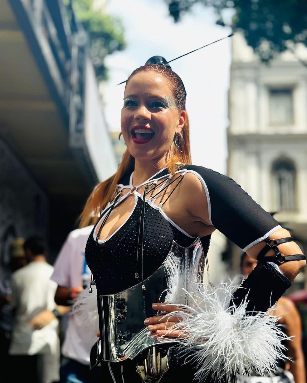 Paolla Oliveira e Leandra Leal reinam como rainha e porta