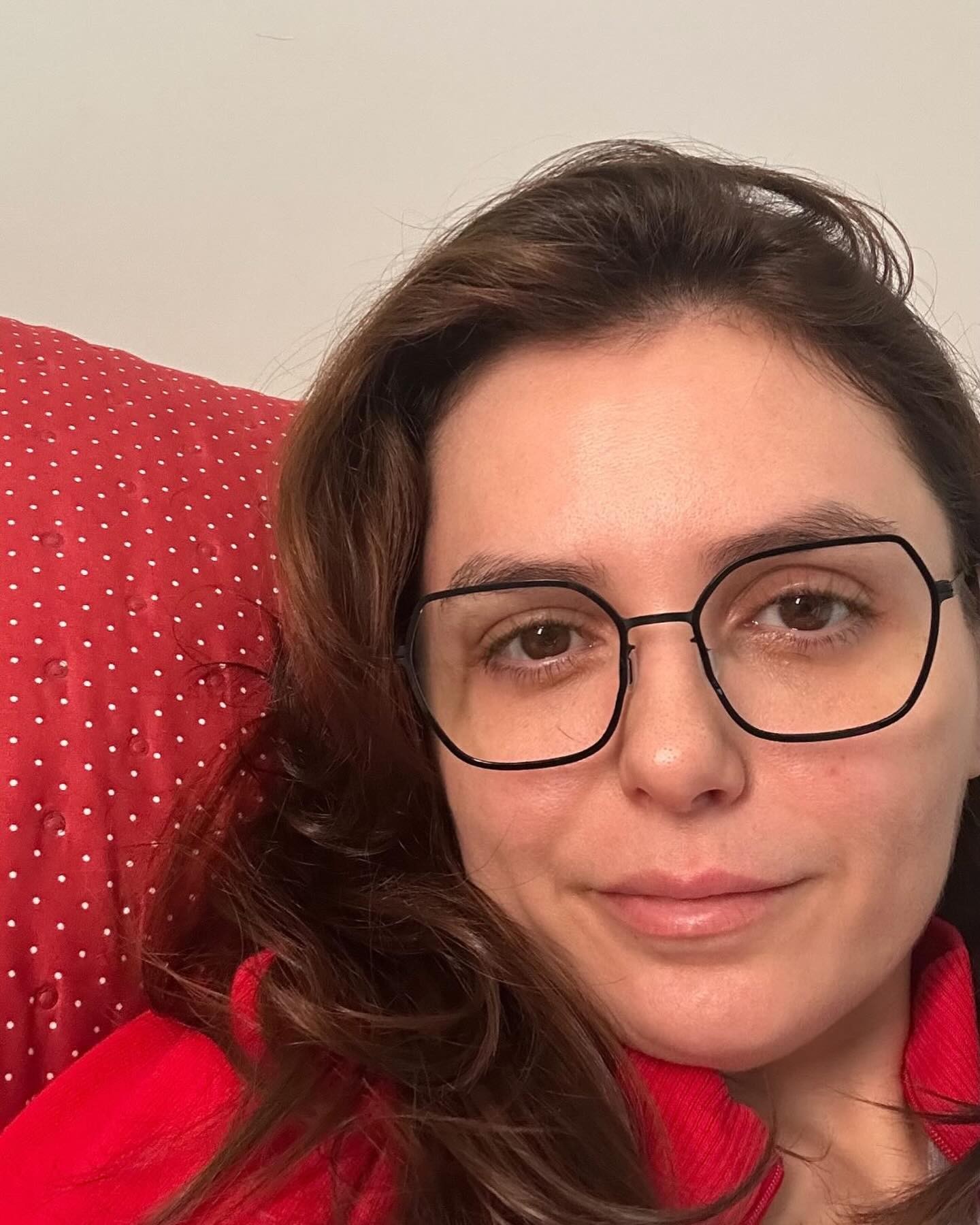 Recuperada da acatisia, Monica Iozzi posta em casa: 'Obrigada pela chuva de carinho'