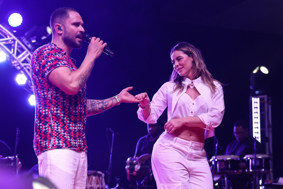 Diogo Nogueira e Paolla Oliveira — Foto: Brazil News
