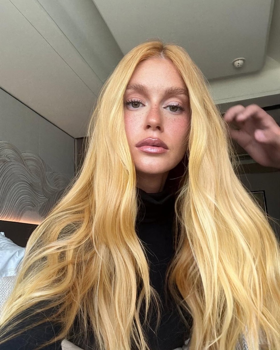 Marina Ruy Barbosa posta fotos de seus últimos dias: 'Antibiótico, cama e gatos' — Foto: Reprodução/Instagram