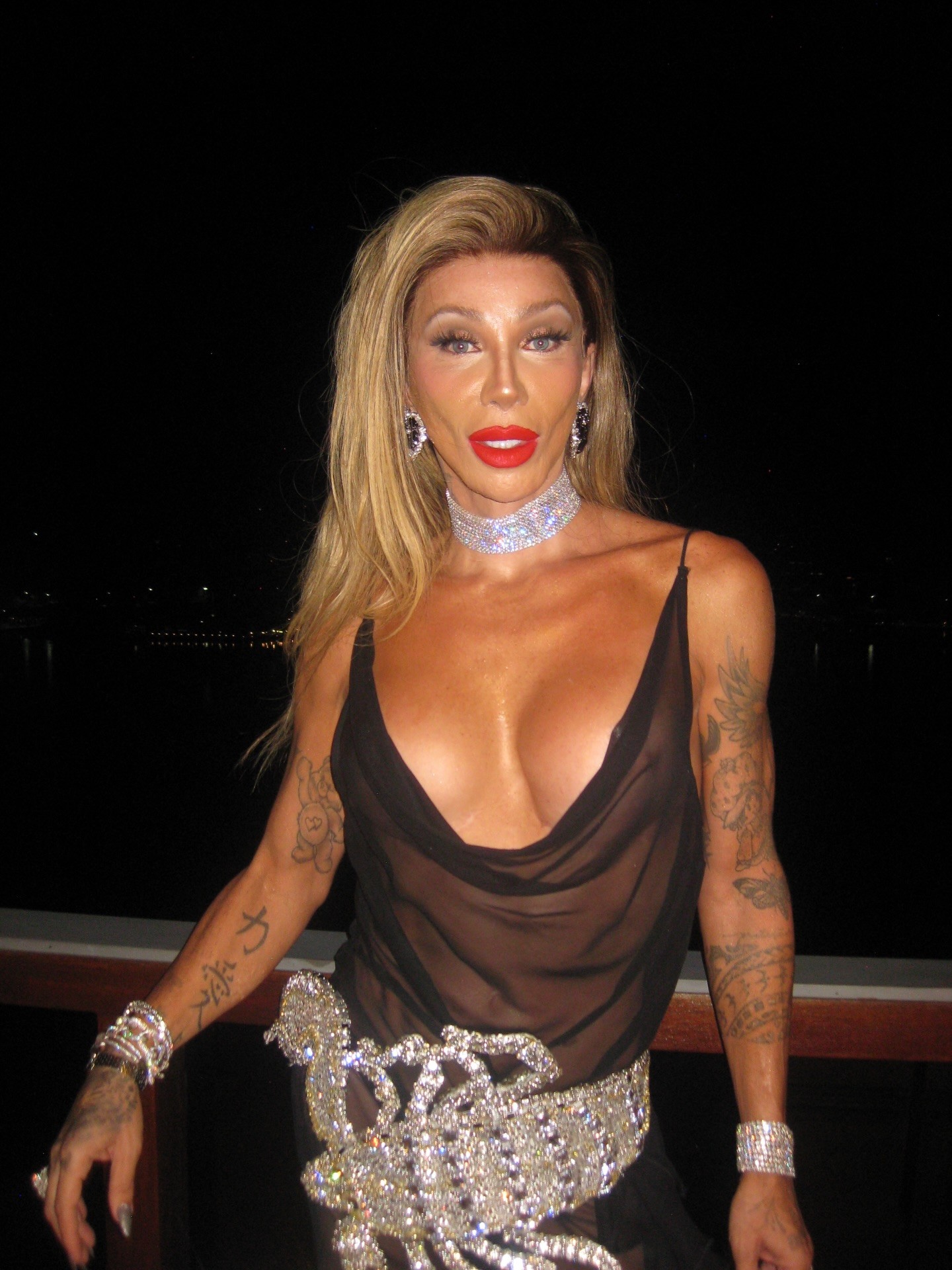 Maya Massafera faz preenchimento de bumbum e se surpreende com resultado: 'Está enorme'