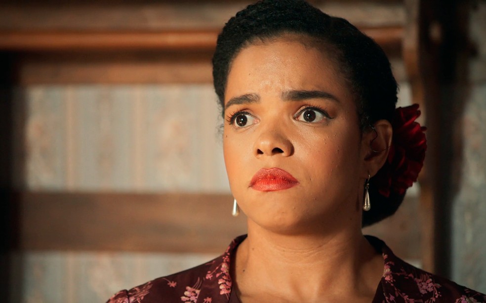 Dita (Jeniffer Nascimento) será presa,  Êta Mundo Melhor! — Foto: Globo