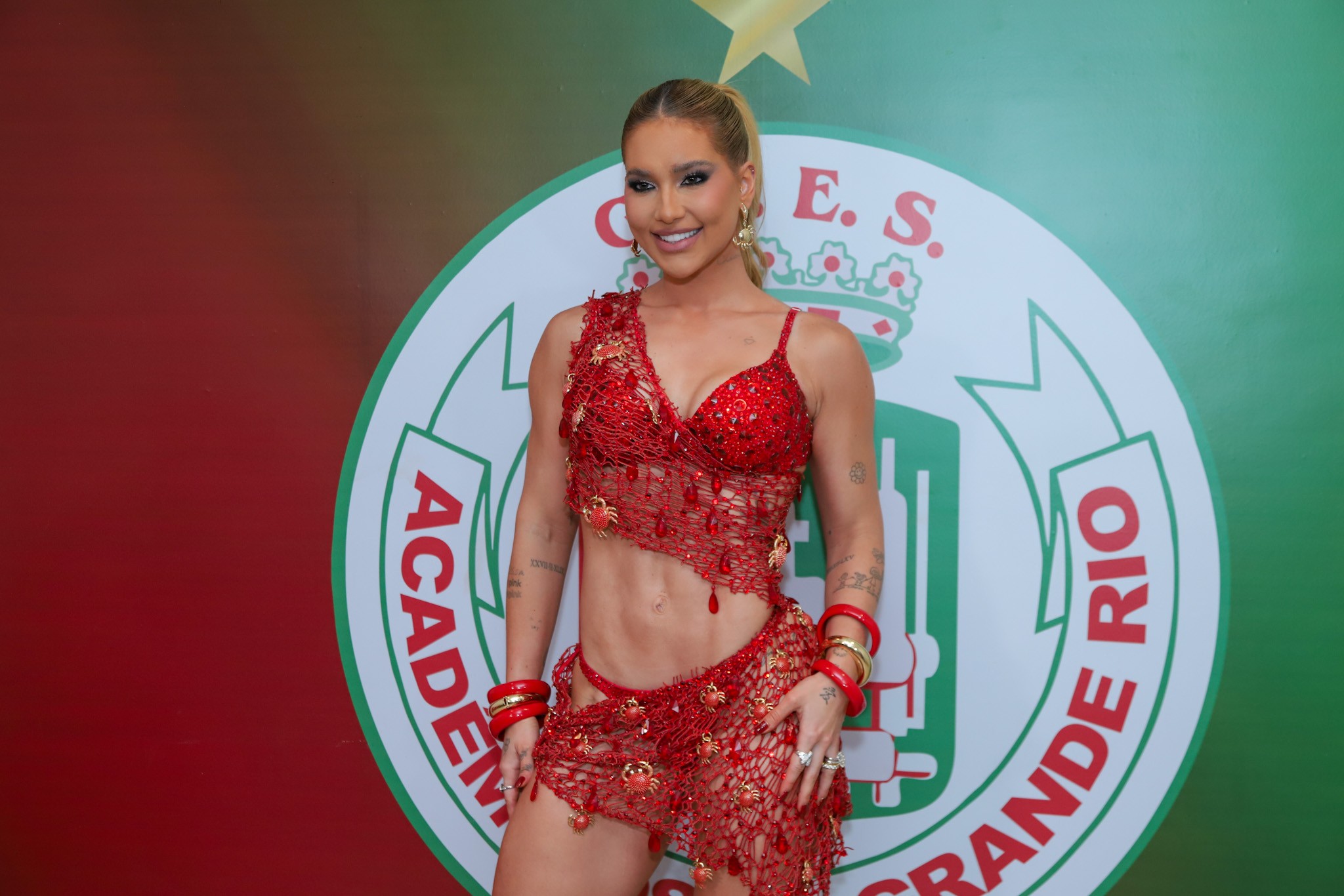 Ela voltou! Virginia Fonseca vai à quadra da Grande Rio pela primeira vez em 2026