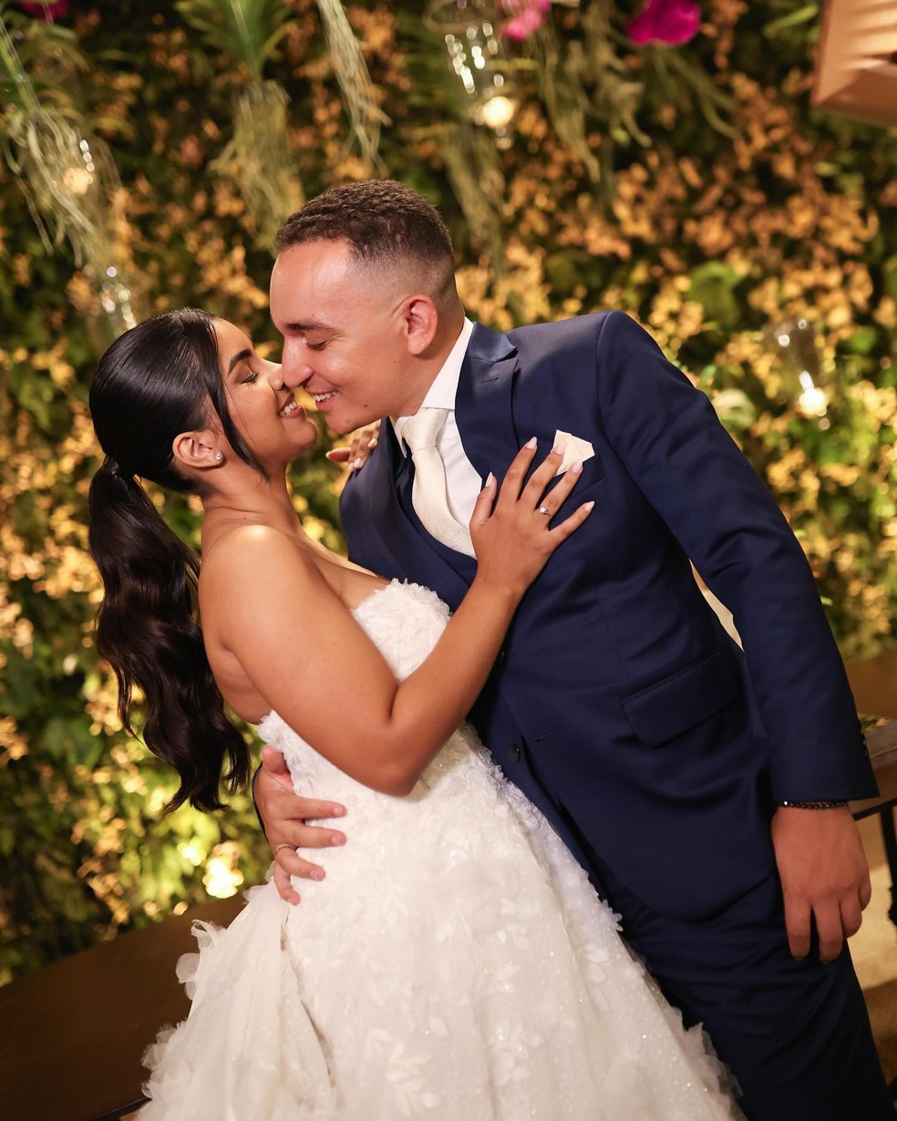 Ary Mirelle posta fotos de casamento e declaração para João Gomes — Foto: Instagram