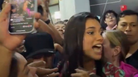 Alane é recepcionada por multidão em retorno a Belém do Pará