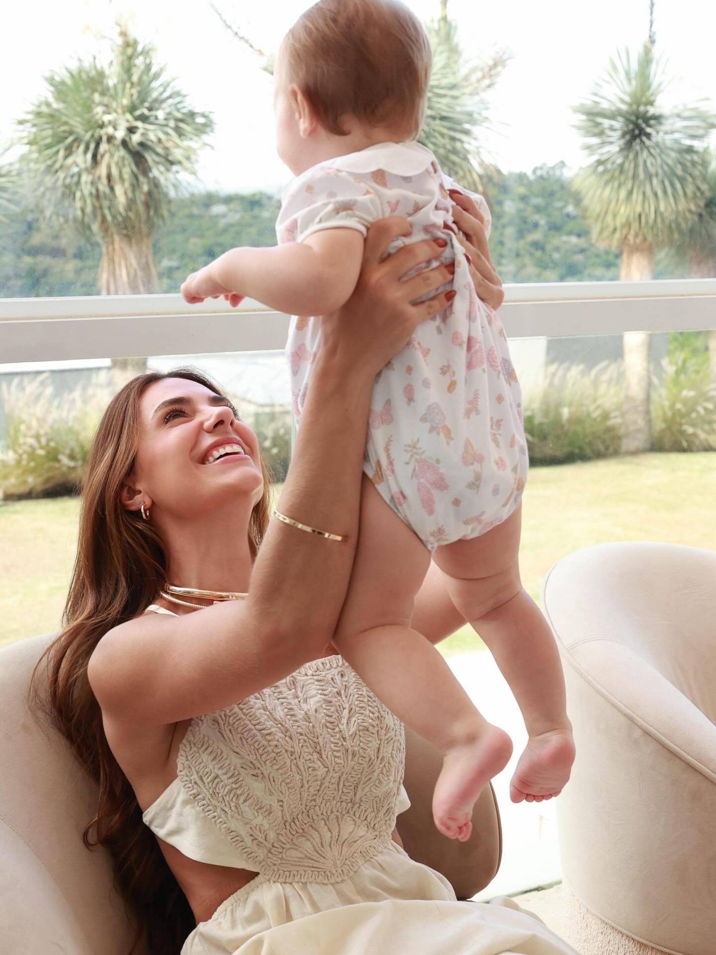 Luan Santana compartilha registros raros da filha Serena; veja!