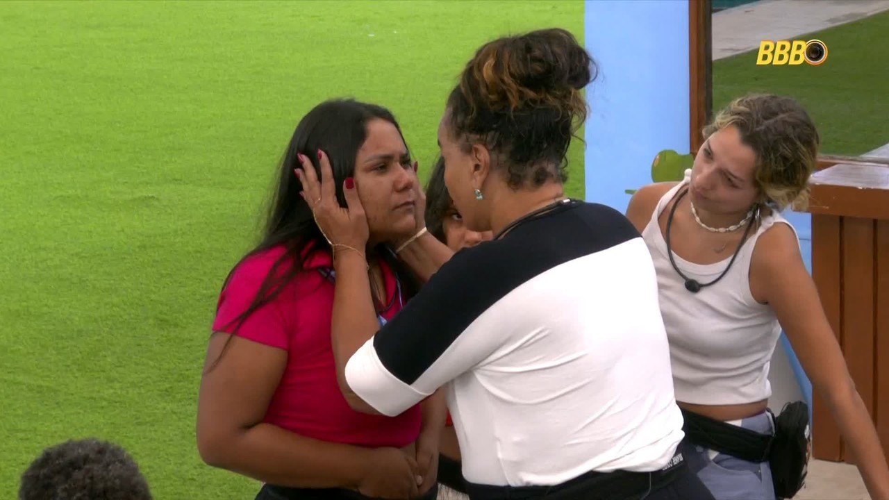 Chaiany se emociona após Duelo de Risco, e Solange Couto a apoia: 'Toma aqui força de mãe'