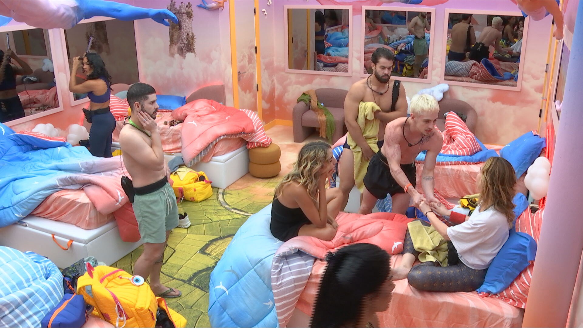 Após embate entre Ana Paula Renault e Pedro, Juliano Floss diz a sister: 'Estou com você'