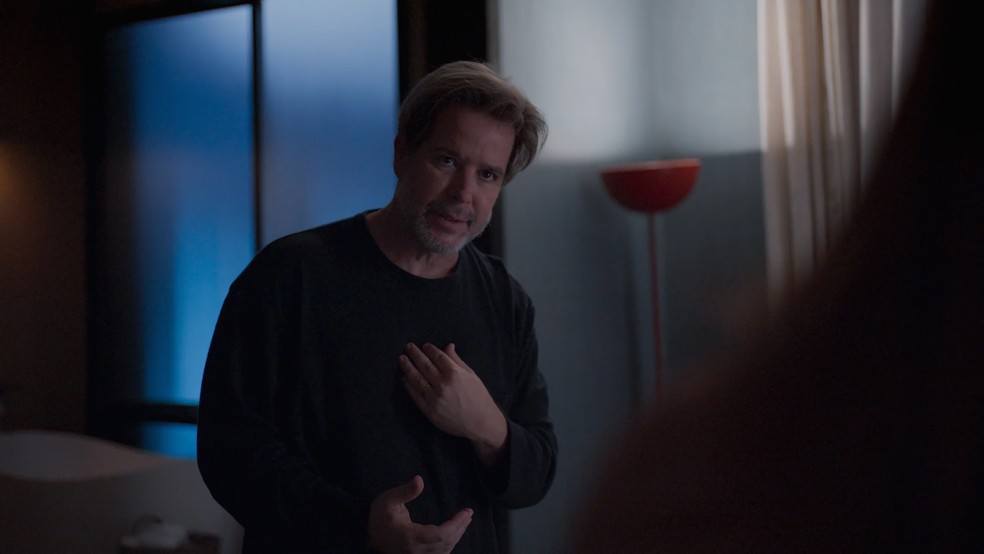 Ferette assume que é o pai biológico de Raul — Foto: Globo