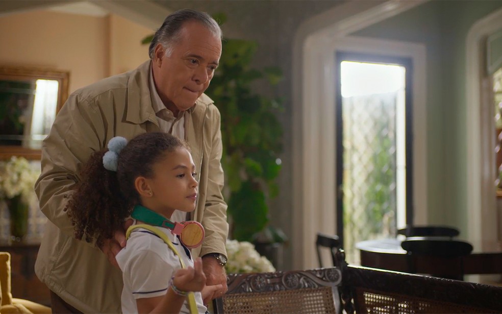 Abel decide contar a verdade para Sofia em Dona de Mim — Foto: Globo