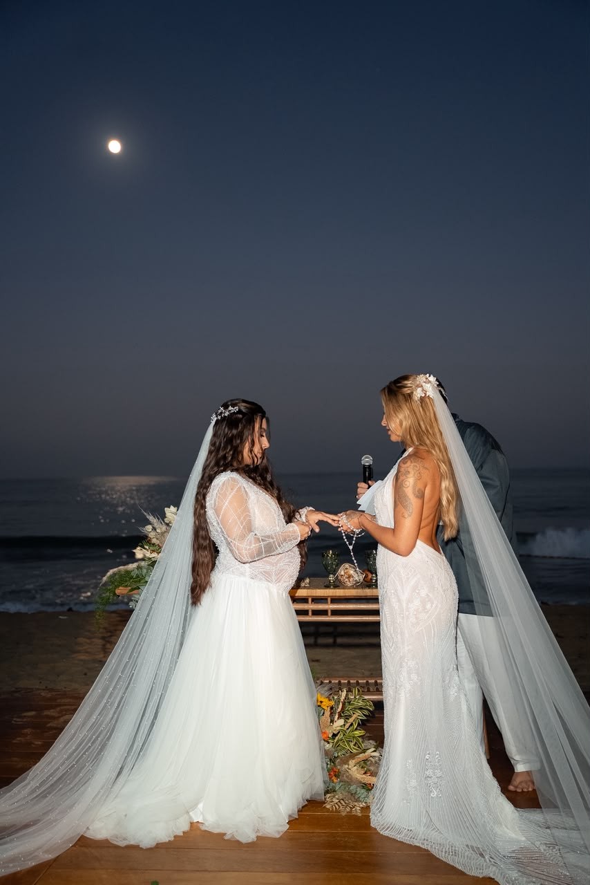Lauana Prado e Tati Dias mostram os primeiros registros do casamento; veja vídeo