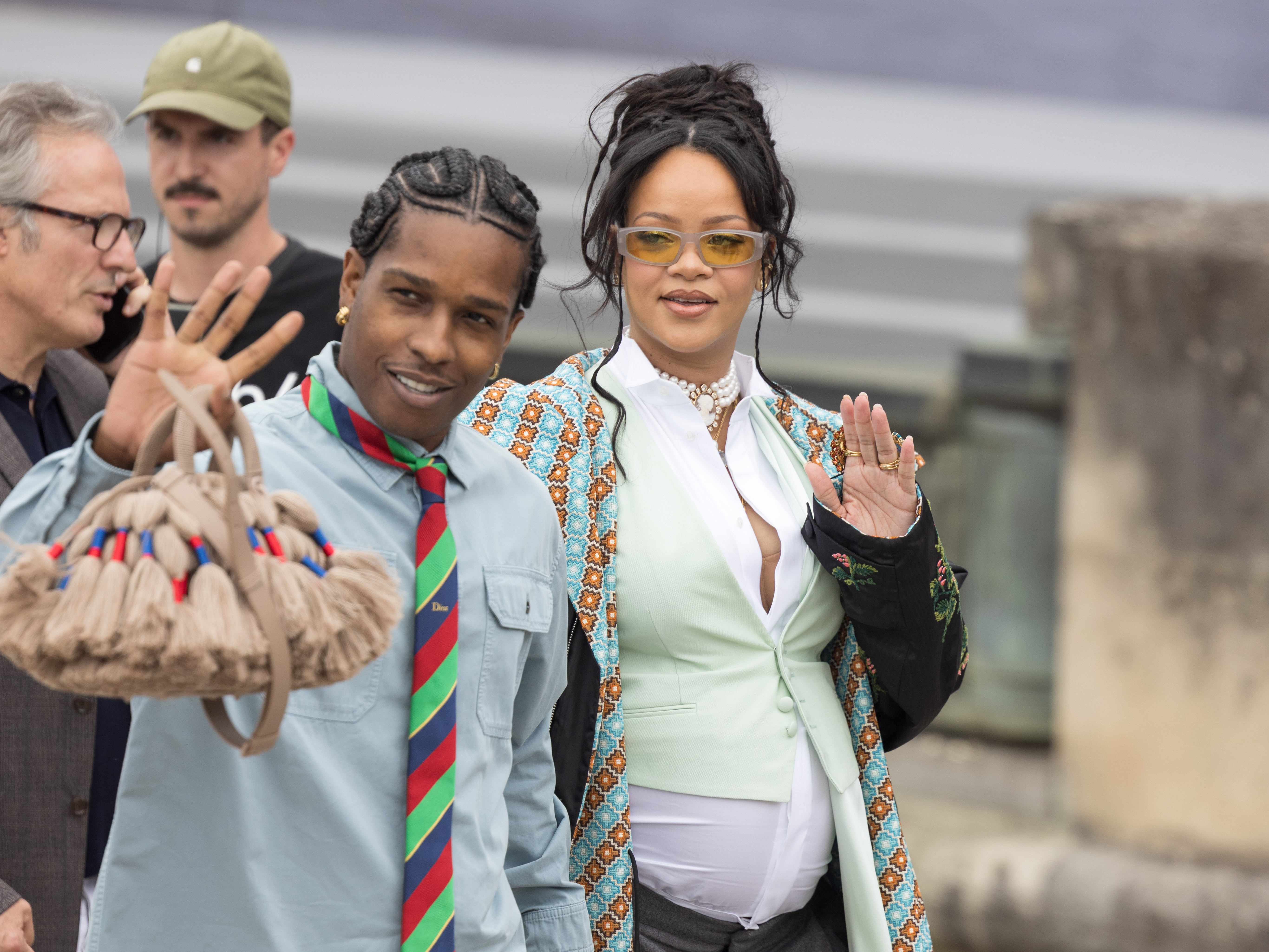 ASAP Rocky e Rihanna optaram por não saber o sexo do terceiro bebê, e rapper diz: 'Sinto que vai ser menina'