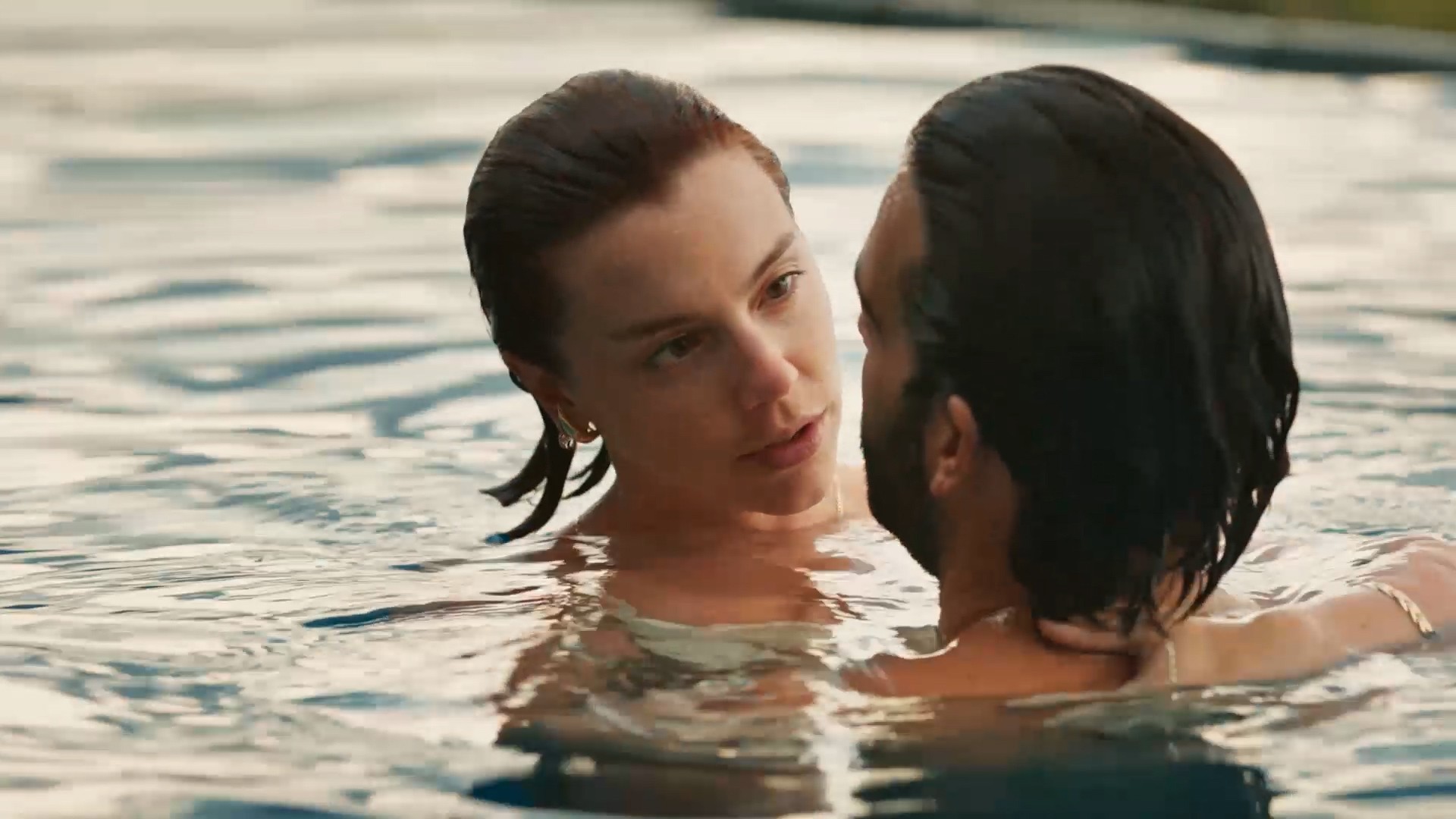 Vale Tudo: Solange tem dia de primeira-dama com Afonso