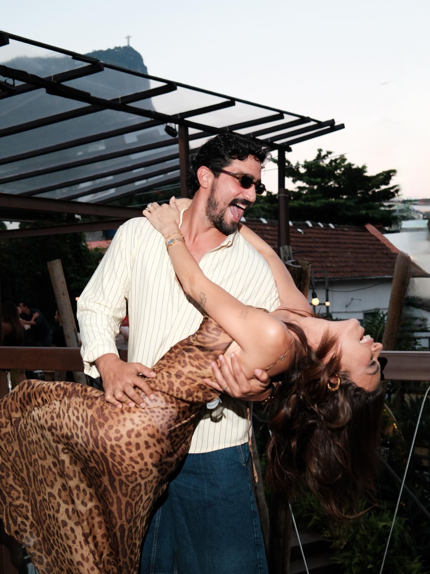 Renato Góes promete festão de 40 anos igual ao de Thaila Ayala: 'Não espero menos'