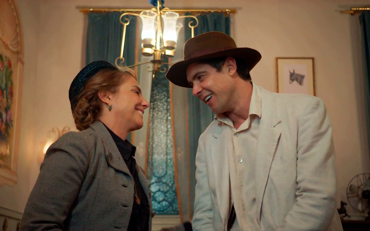 Êta Mundo Melhor!: Candinho vai parar na cama com Zulma e leva flagra de Dita