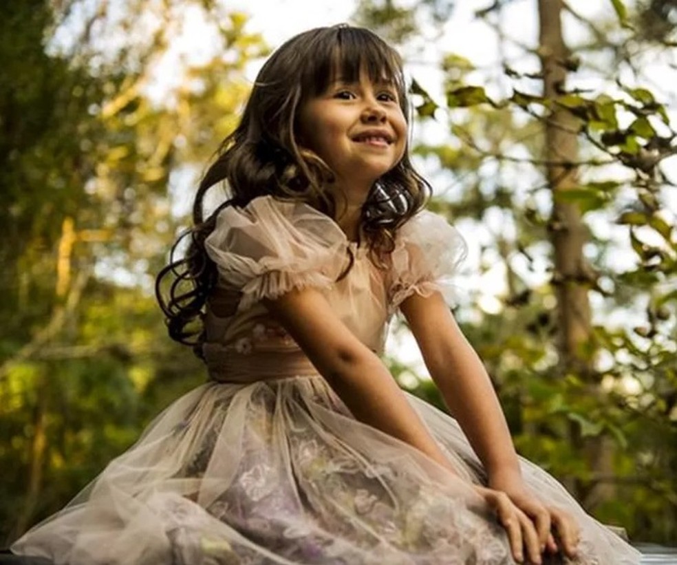 Nathalia Costa viveu o anjinho Bella, na novela Alto Astral — Foto: TV Globo