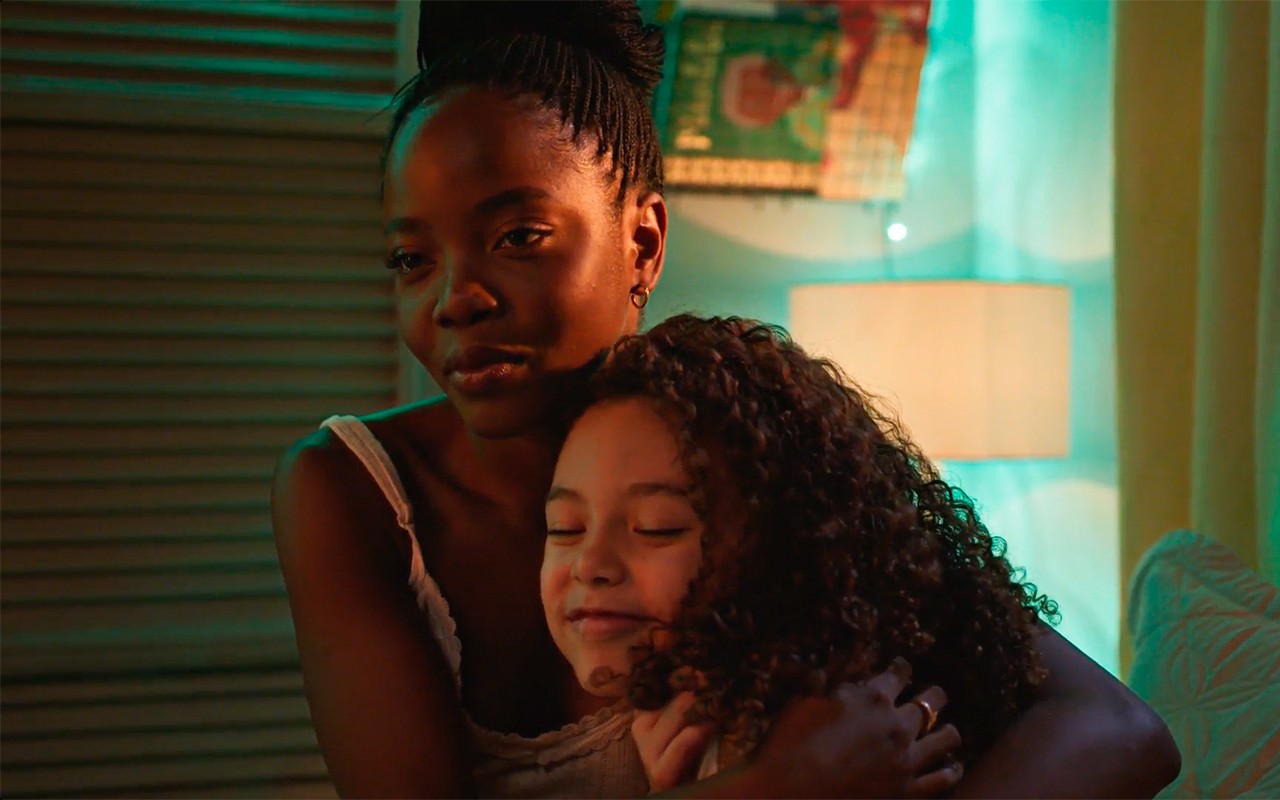 Dona de Mim: Sofia pede para Leo não deixar ninguém levá-la embora