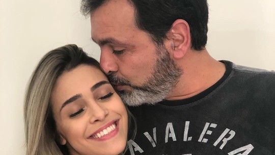 Filha de Renato Tommaso, roadie do Jota Quest, lamenta morte do pai: 'Nos vemos um dia'