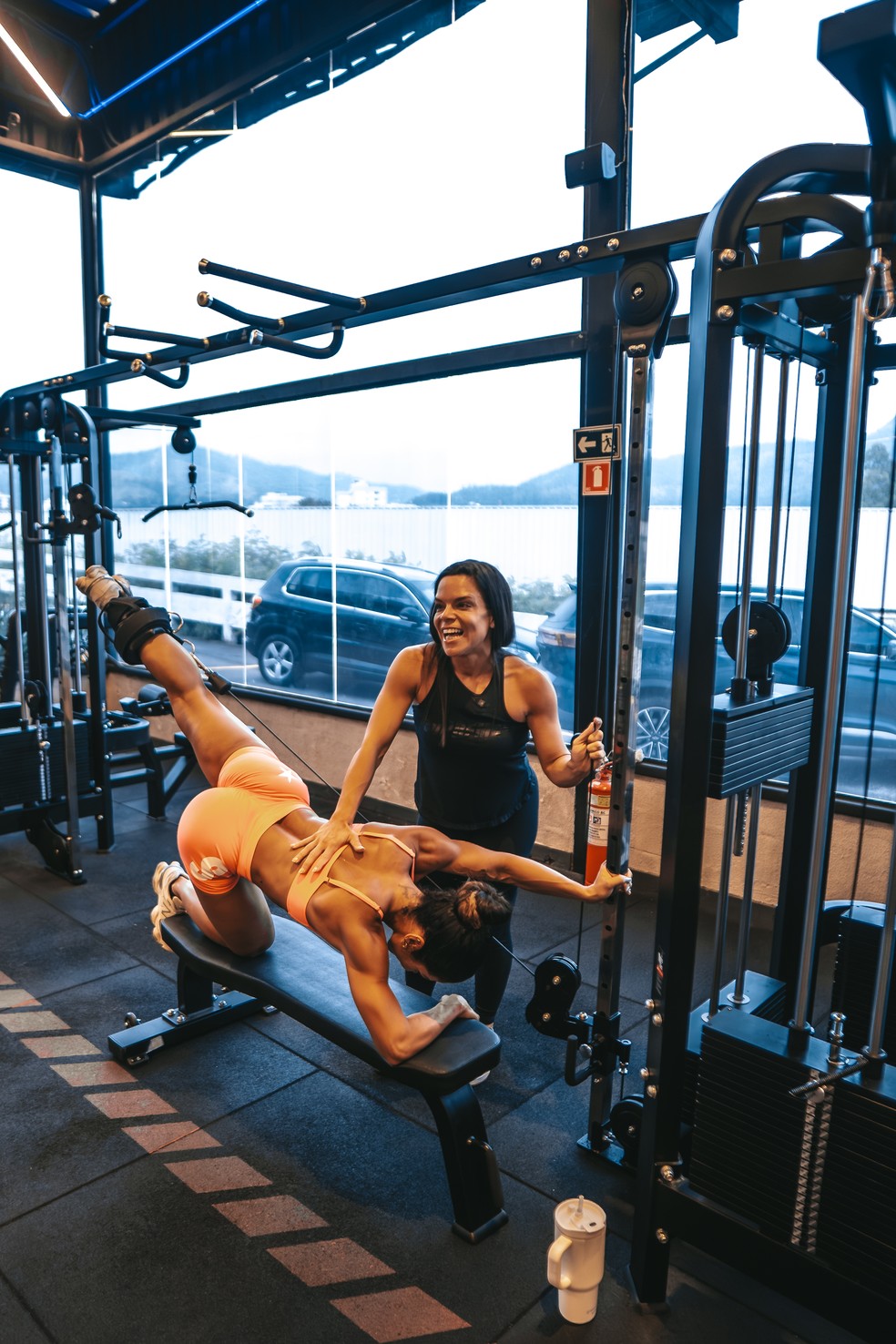 Carol Vaz e Monique Rizzeto em Escola de Musas — Foto: Wagner Rodrigues/gshow