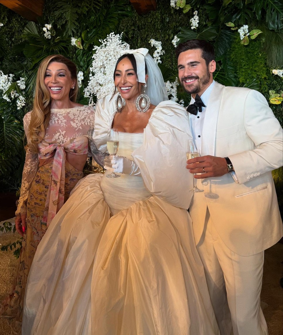 Maya Massafera, Sabrina Sato e Nicolas Prattes — Foto: Reprodução/Instagram