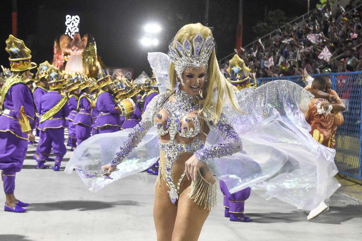 Unidos de Padre Miguel é a campeã do carnaval da Série Ouro e vai