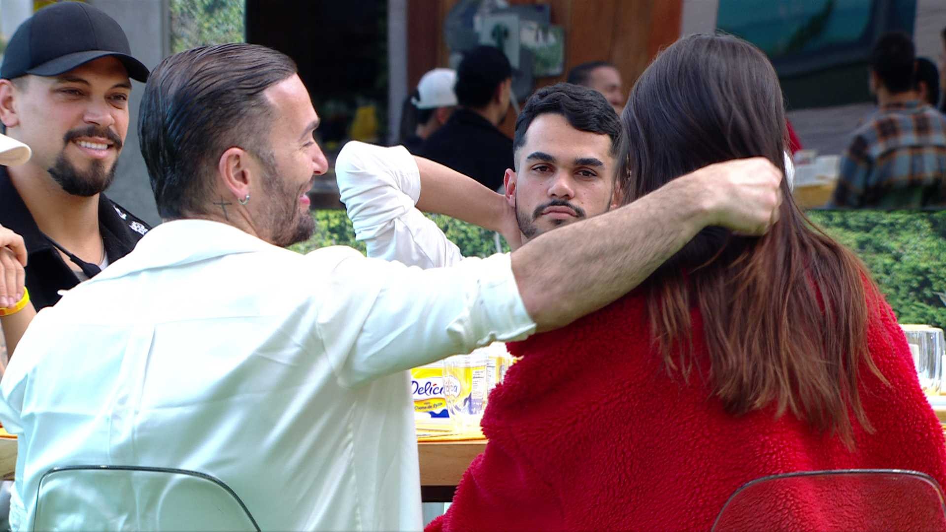 No BBB 25, brothers trocam declarações em ação e Delma parabeniza Guilherme