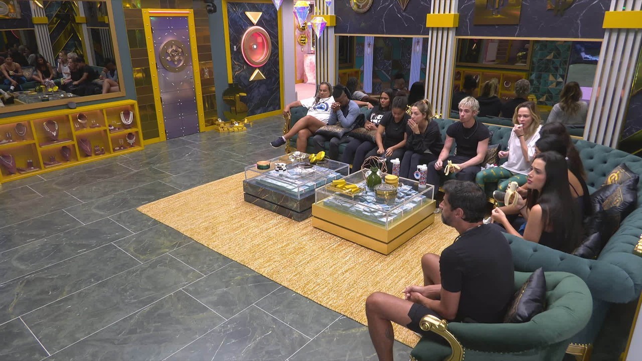 Ana Paula Renault provoca Alberto Cowboy sobre Festa: 'De penetra tem um gostinho especial'