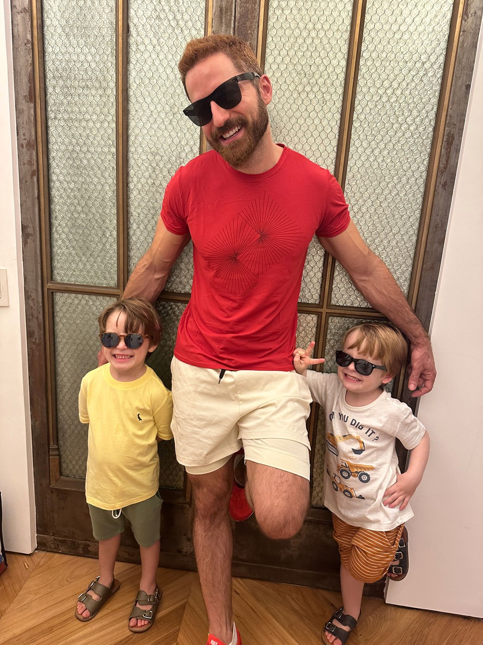 Thales Bretas com os filhos Gael e Romeu — Foto: Arquivo pessoal