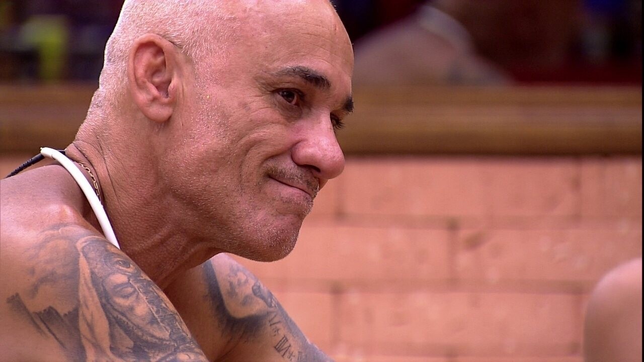 Ayrton lamenta punição e assume: 'Fui eu!' | Gshow