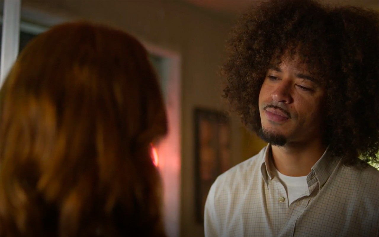 Spoiler de Dona de Mim: Ryan volta a defender Kami, e os dois se beijam