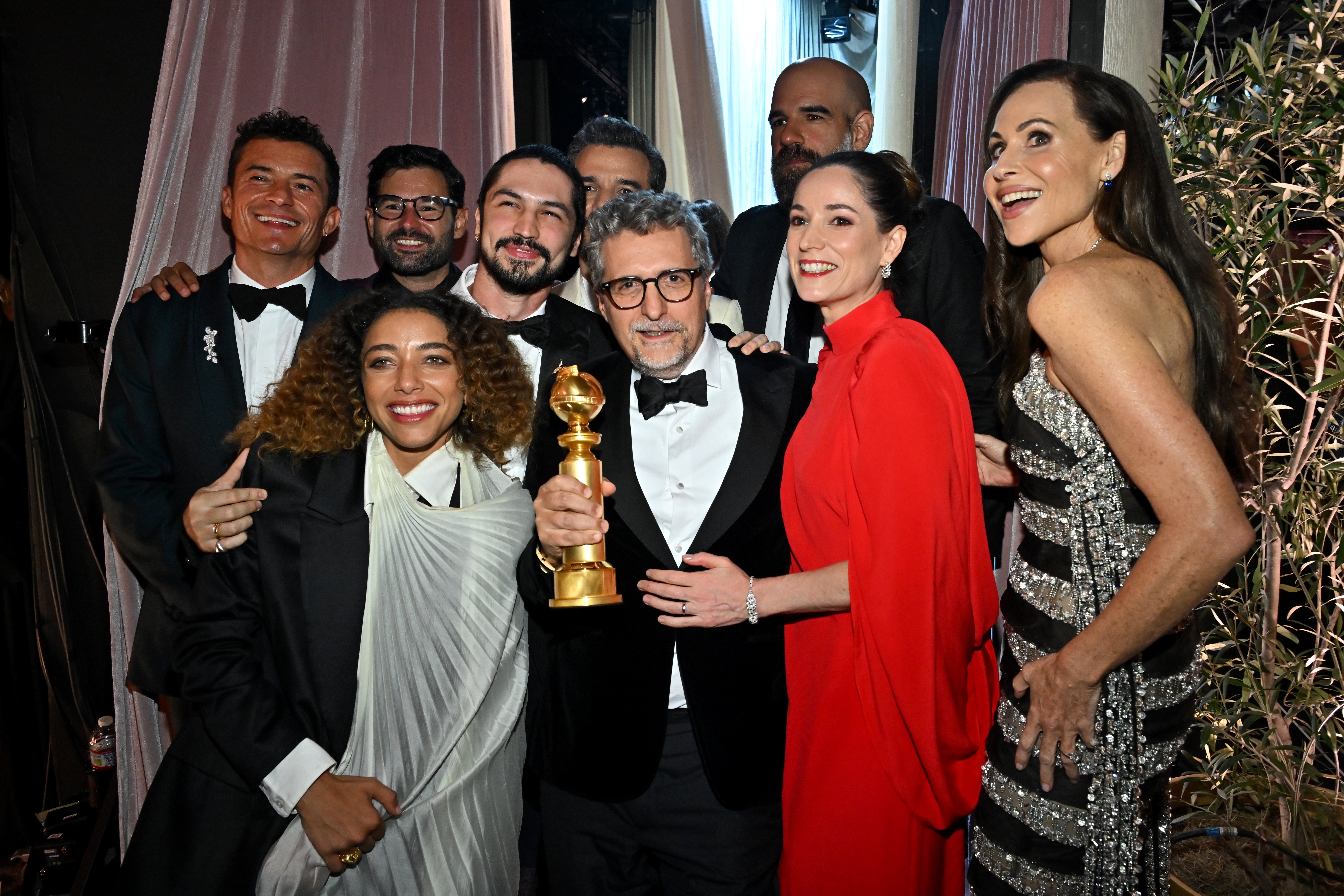 Atriz britânica que leu vitória de 'O Agente Secreto' no Globo de Ouro celebra carinho dos brasileiros