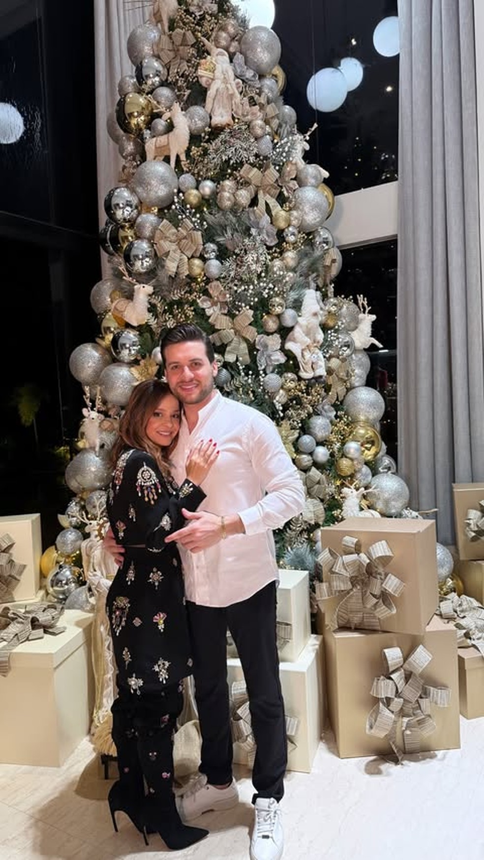Maiara e Mohamed Nassar no Natal — Foto: Reprodução/Instagram