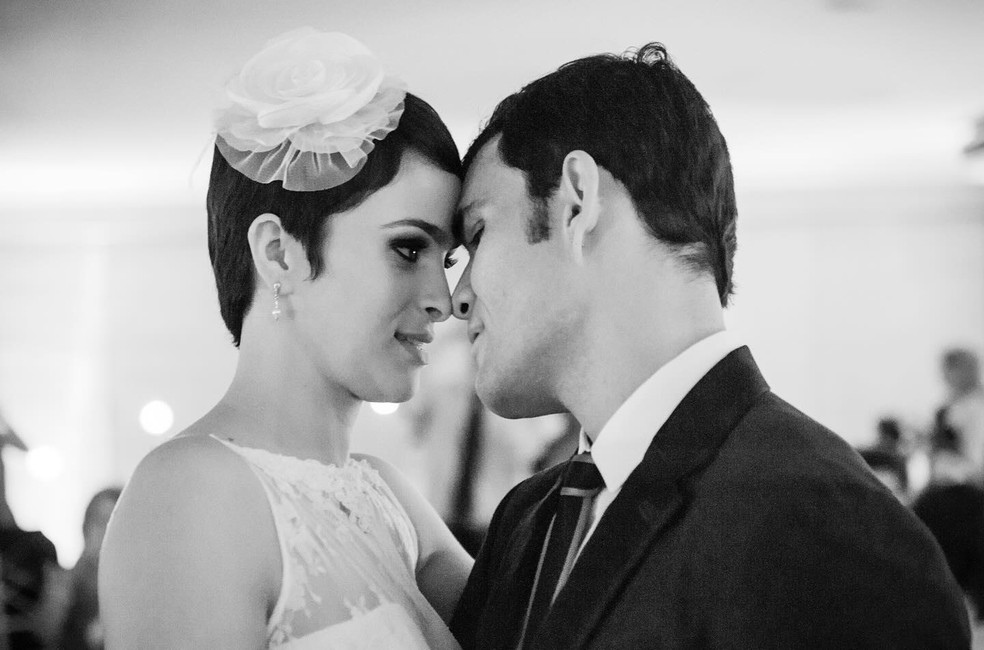 Leticia Cazarré celebra 13 anos de casamento com Juliano Cazarré 'Te amo' — Foto: Reprodução/Instagram