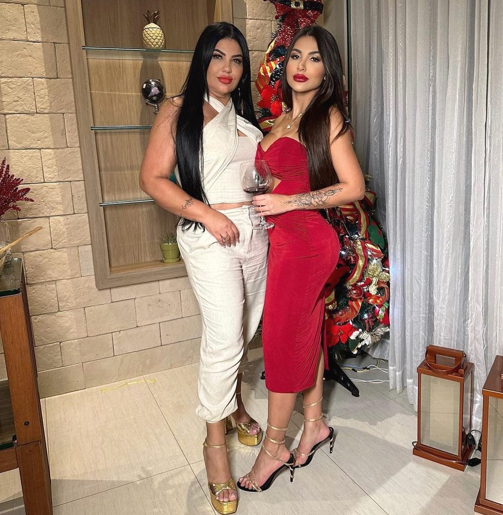 Jheny Santucci e a mãe Roberta — Foto: Instagram