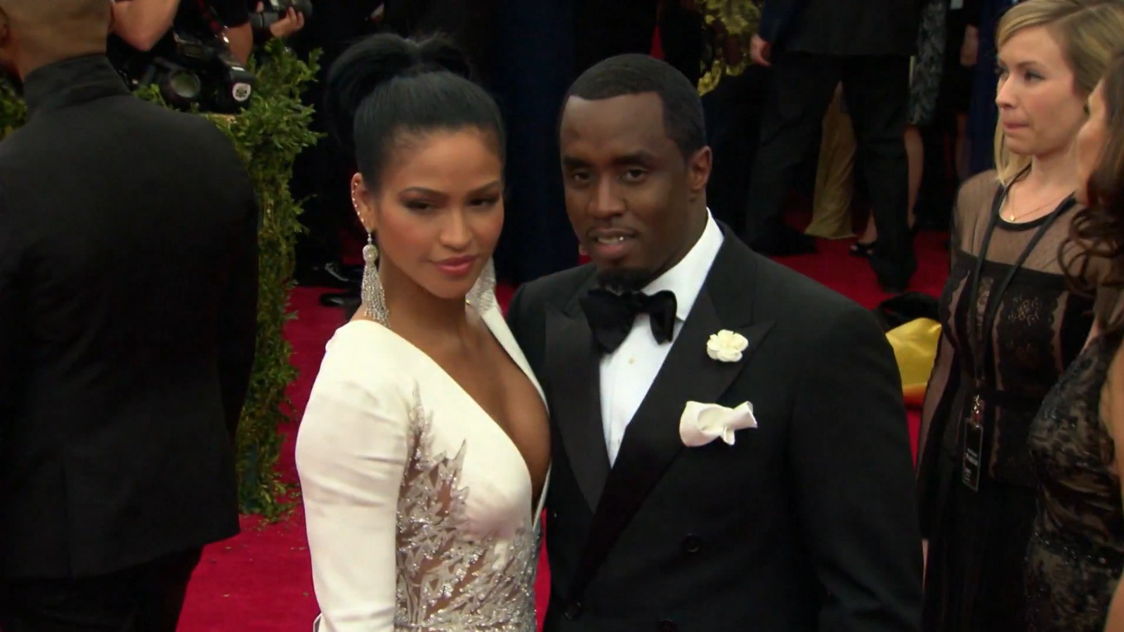 Documentário revela imagens de violência doméstica de P. Diddy contra ex-mulher