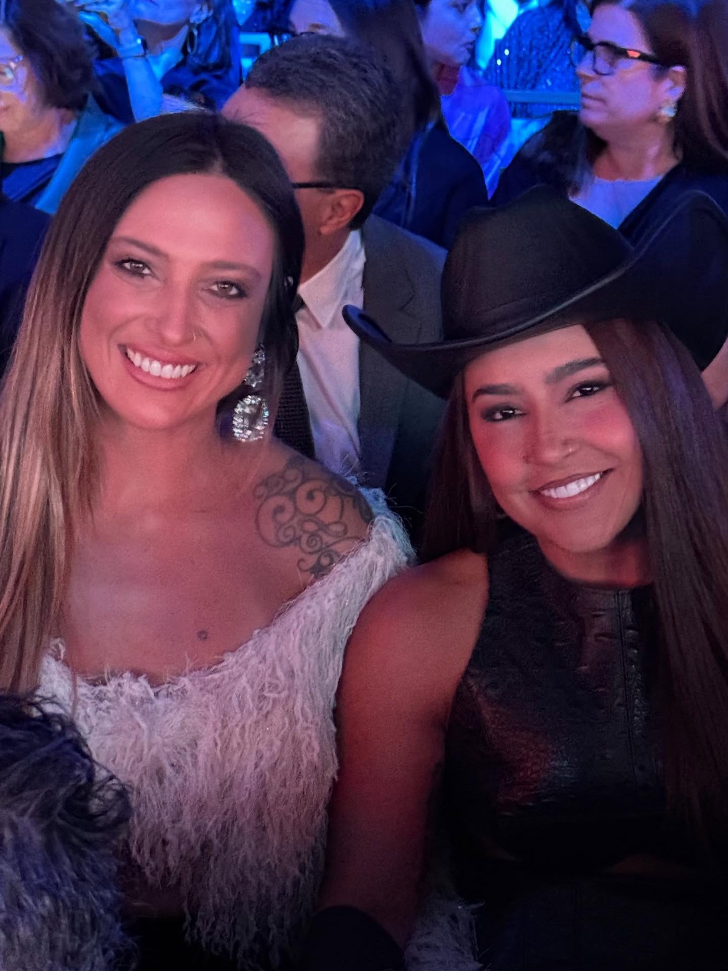 Após derrota de Lauana Prado no Grammy Latino, noiva da cantora diz: 'Vamos afogar as mágoas'