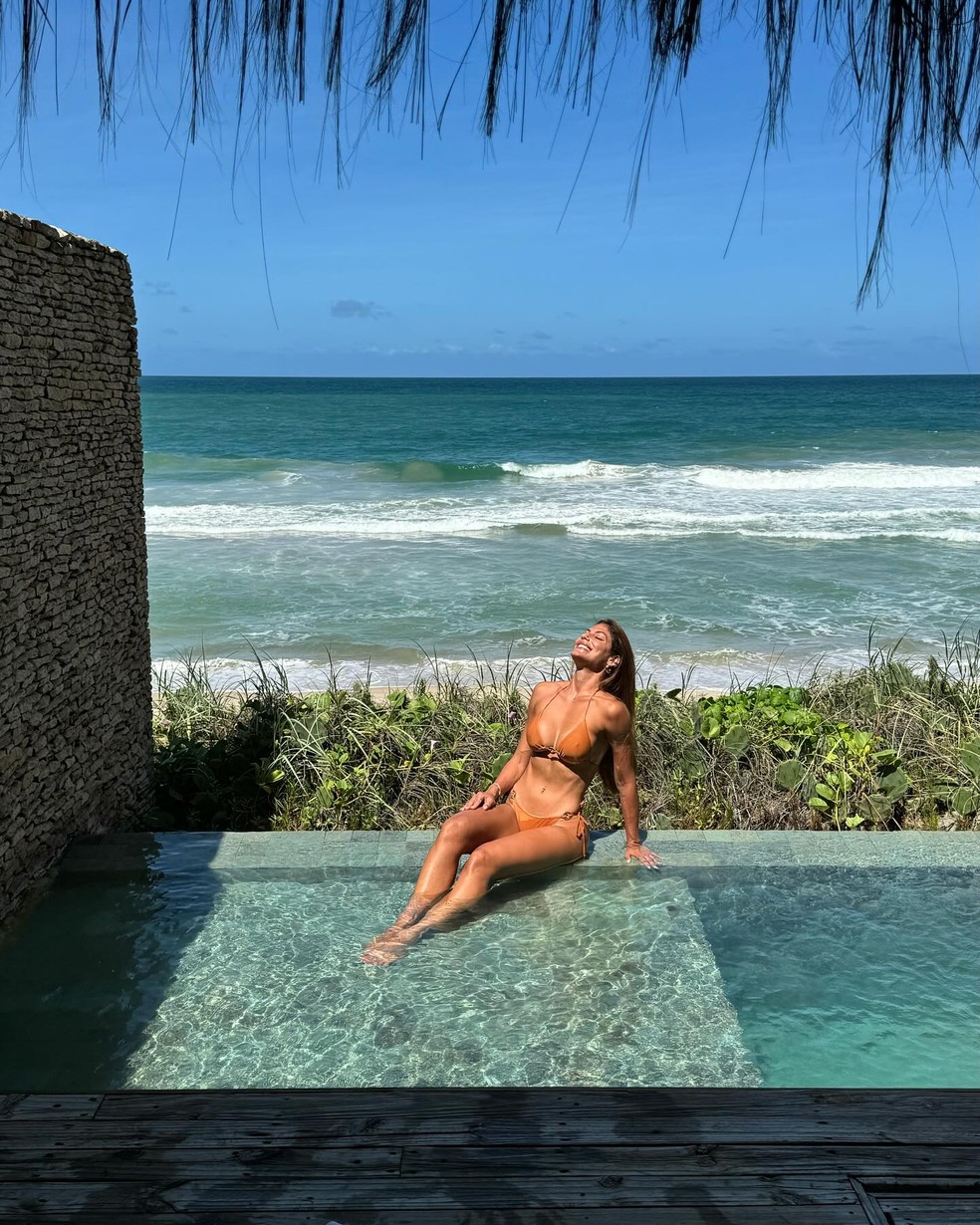 Mari Gonzalez não abre mão de uma praia, pois ama sol — Foto: Reprodução Instagram