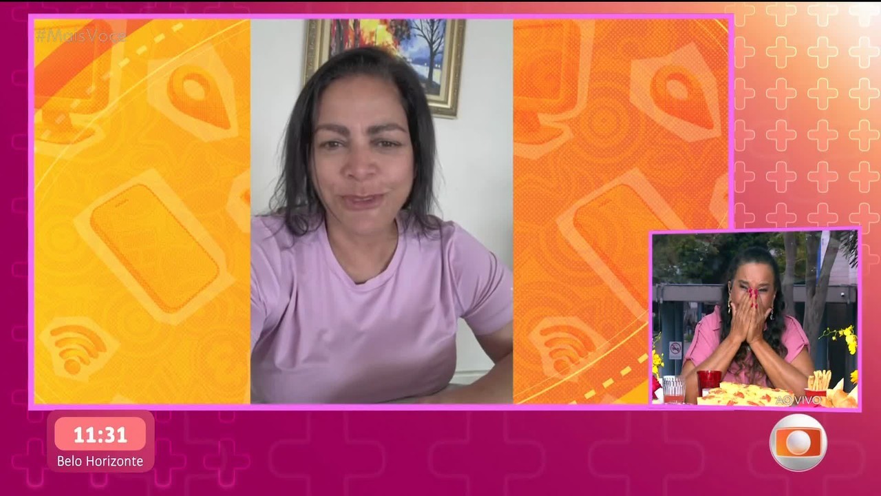 Solange Couto chora com surpresa de amiga no Café com o Eliminado: 'Ela cuida de mim há 22 anos'