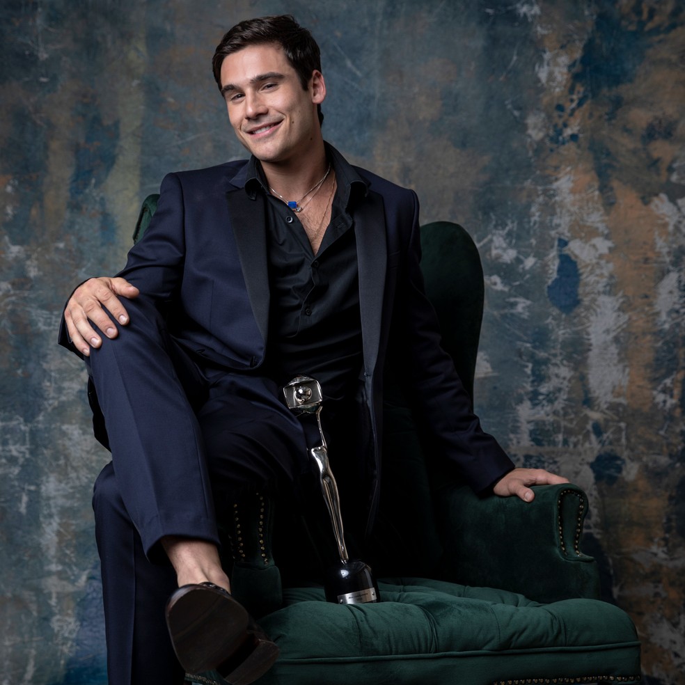 Nicolas Prattes vence o Melhores do Ano 2023 na categoria Ator Coadjuvante — Foto: @TvGlobo