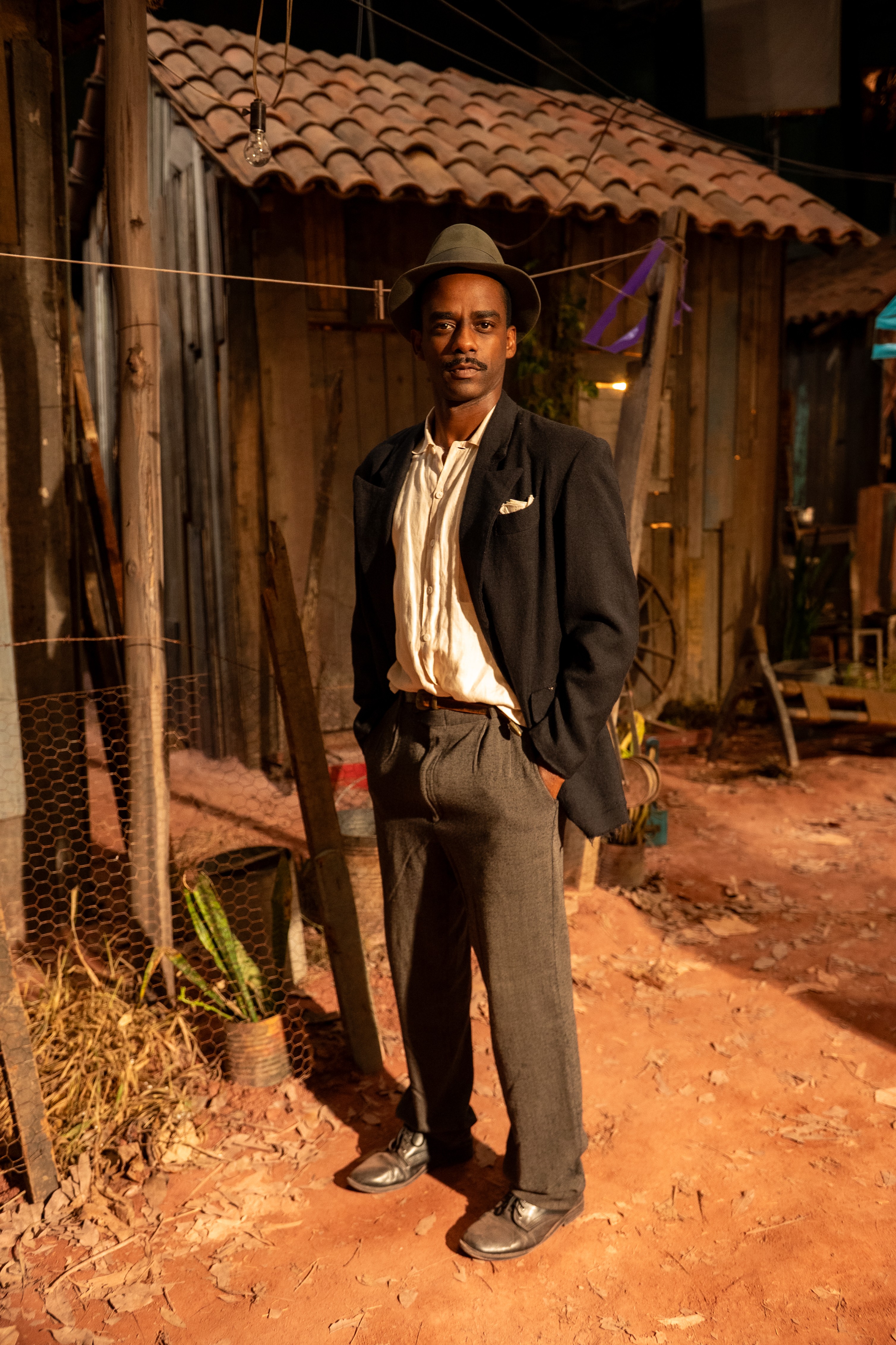 Raphael Logam celebra filme sobre Carolina Maria de Jesus: 'Importante falar sobre histórias de pessoas pretas'