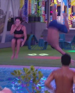 Brothers pulam na piscina do BBB 25