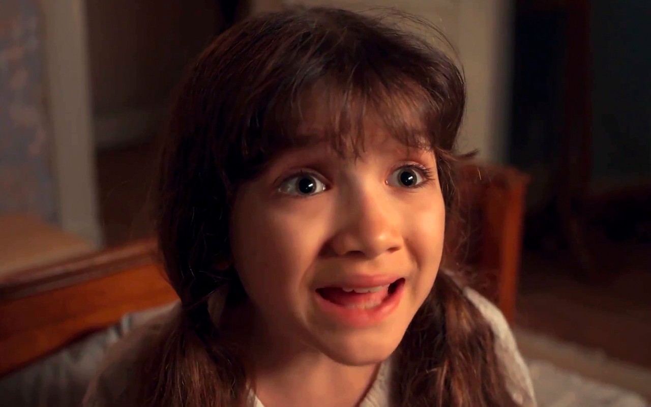 Êta Mundo Melhor!: Anabela desmaia após gritar por Estela na rua