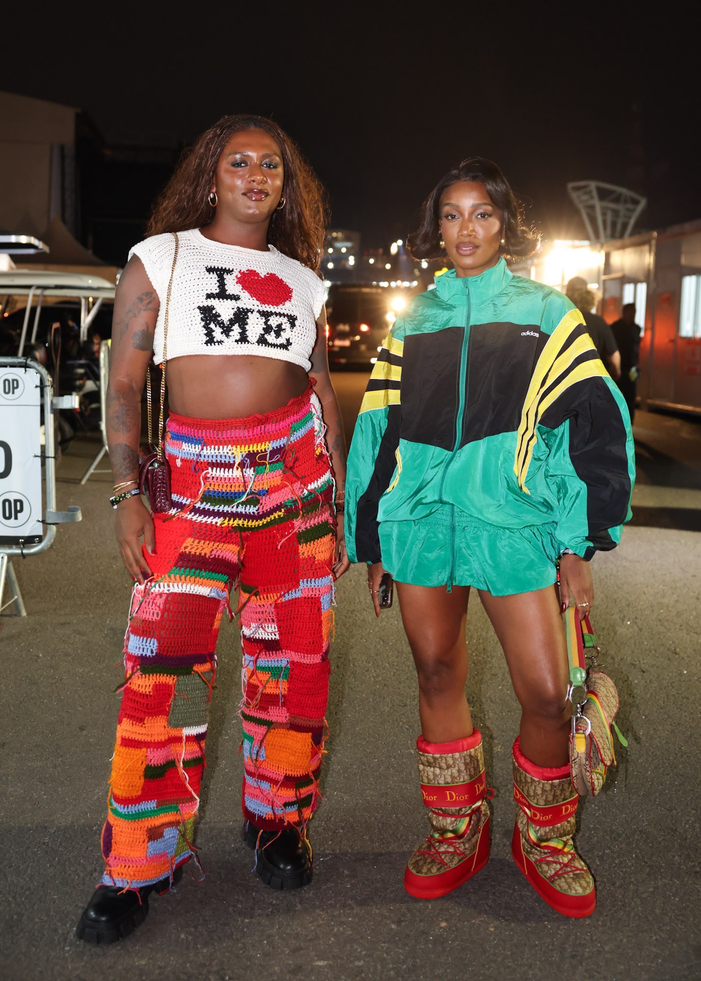 IZA e Liniker posam juntas no Lollapalooza