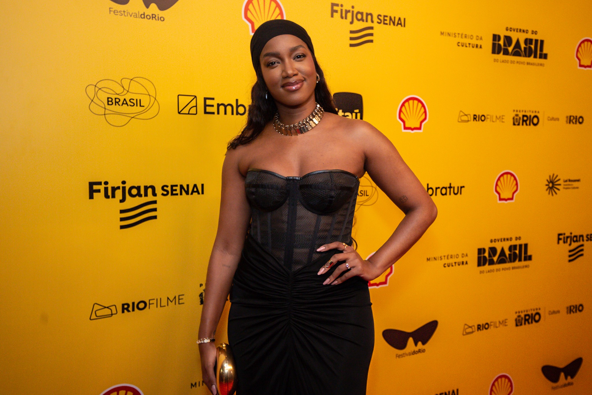 Iza escolhe look all black transparente para 1ª aparição após término com Yuri Lima: 'Estou feliz'