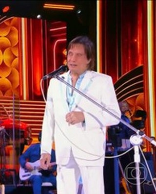 Roberto Carlos e Jorge Ben Jor cantam 'Eu Sou Terr&iacute;vel'