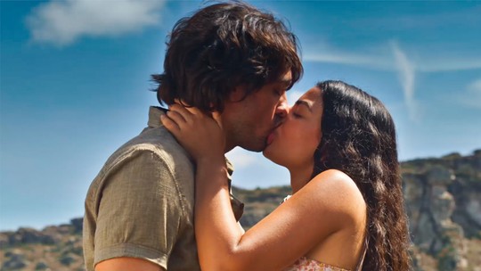 No Rancho Fundo: Quinota e Artur se beijam pela primeira vez - Foto: (Globo)