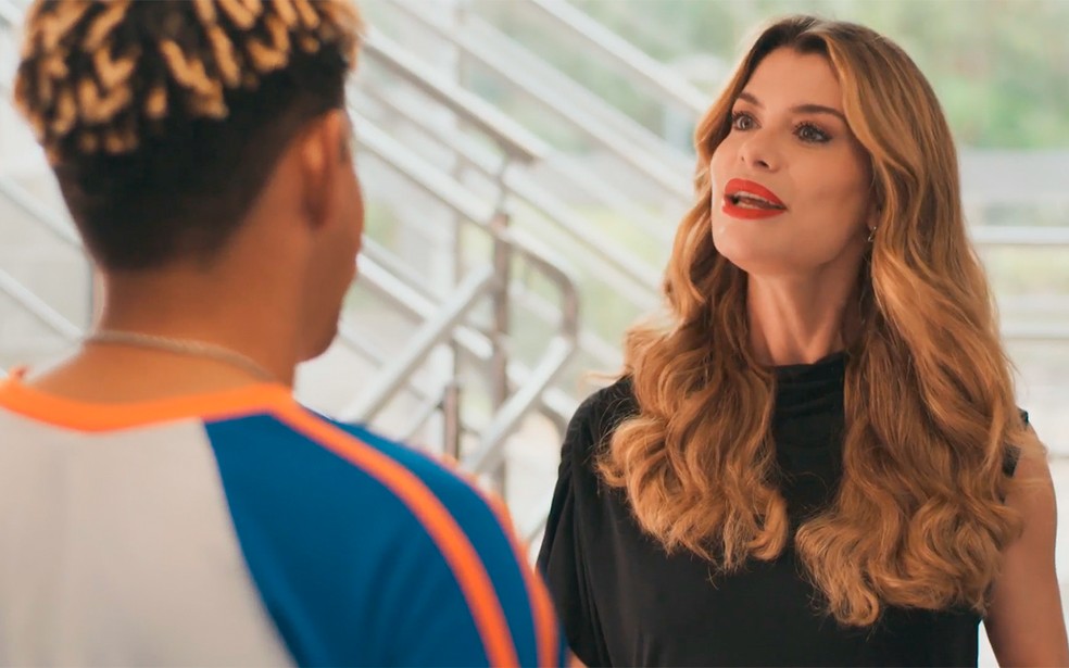 Vanessa usa Peixe contra Bela em Por Você — Foto: Globo