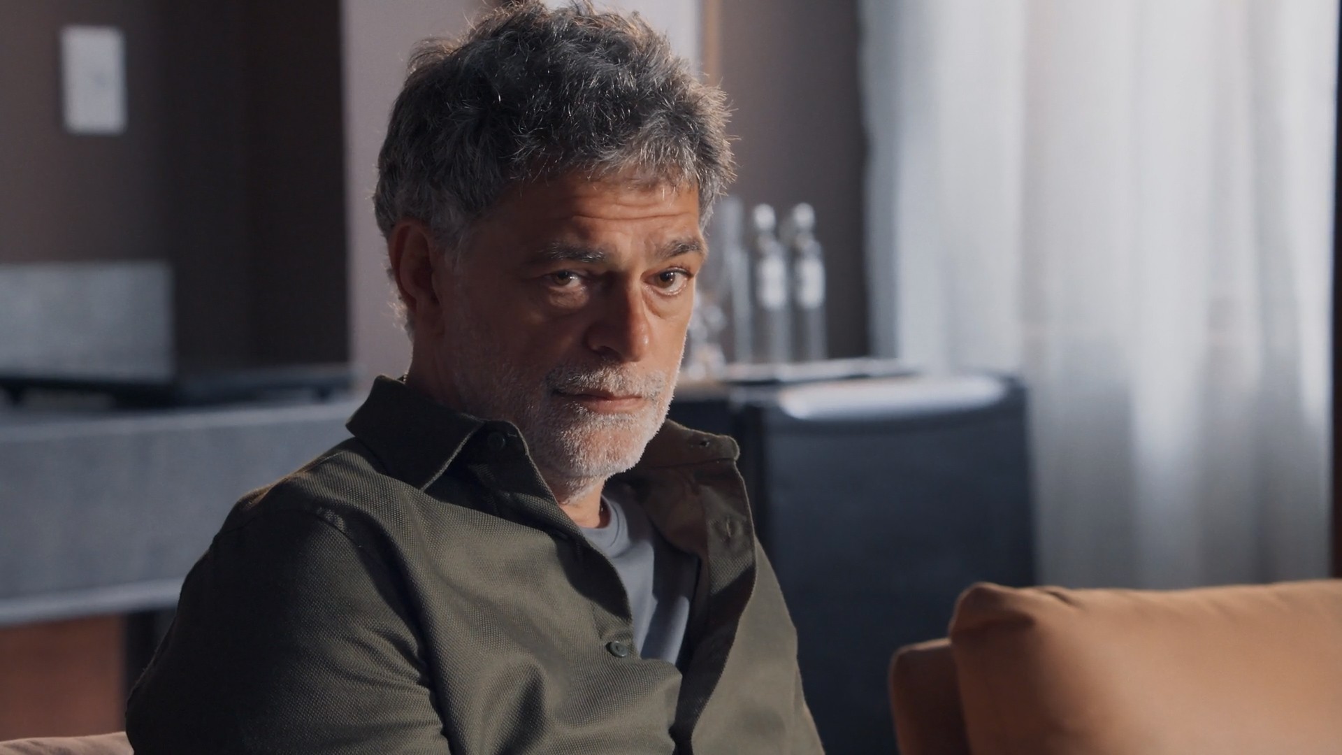 Três Graças: Rogério escapa da morte pela segunda vez