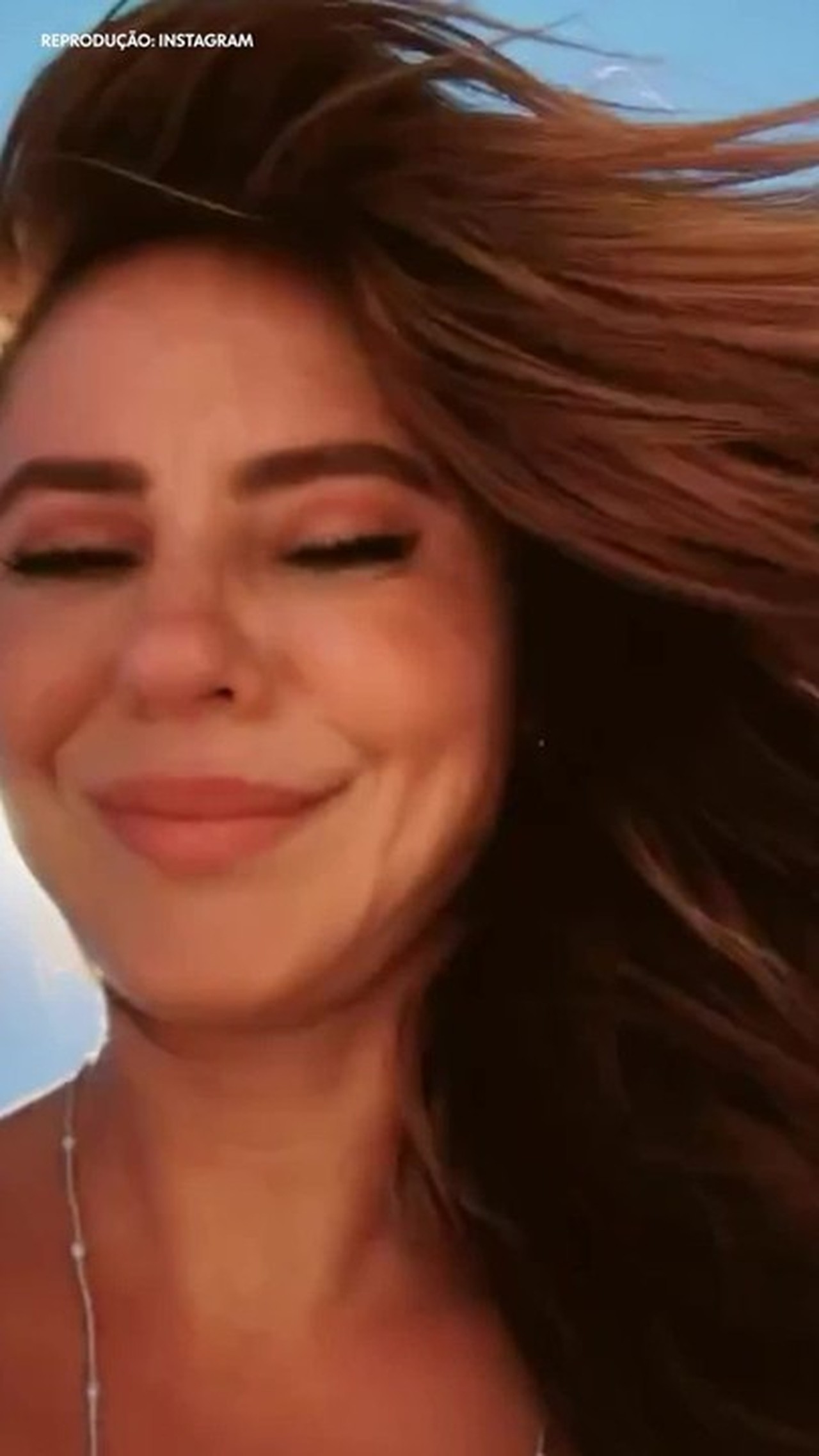 Paolla Oliveira compartilha cliques curtindo com amigos: 'A vida sem roteiro'