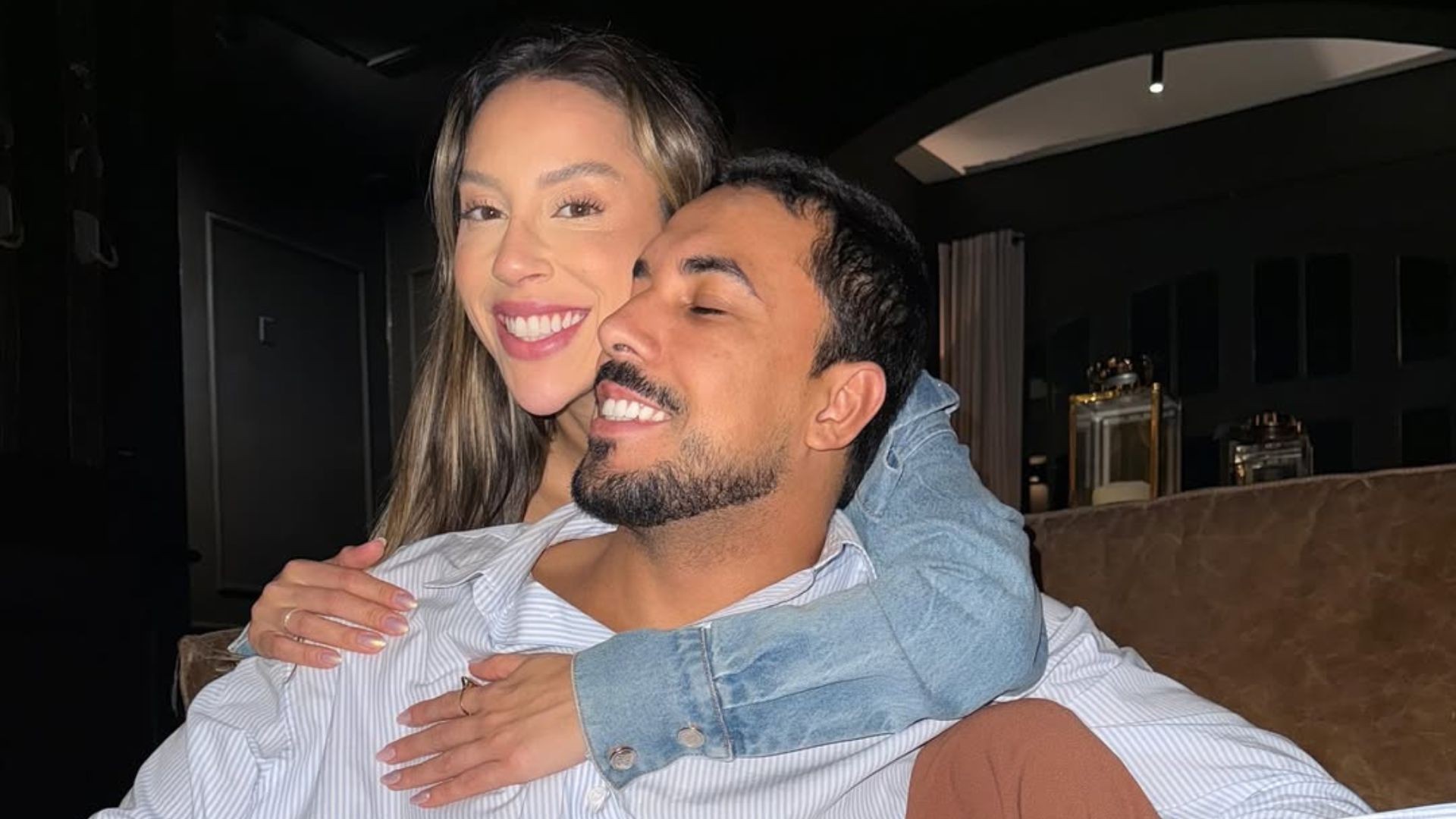 Renata, do BBB 25, comenta namoro com Maike e responde sobre planos de morarem juntos